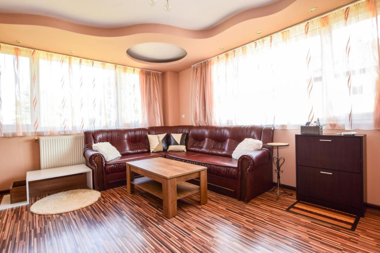 Mariana Apartment Pavel Banya Exterior foto